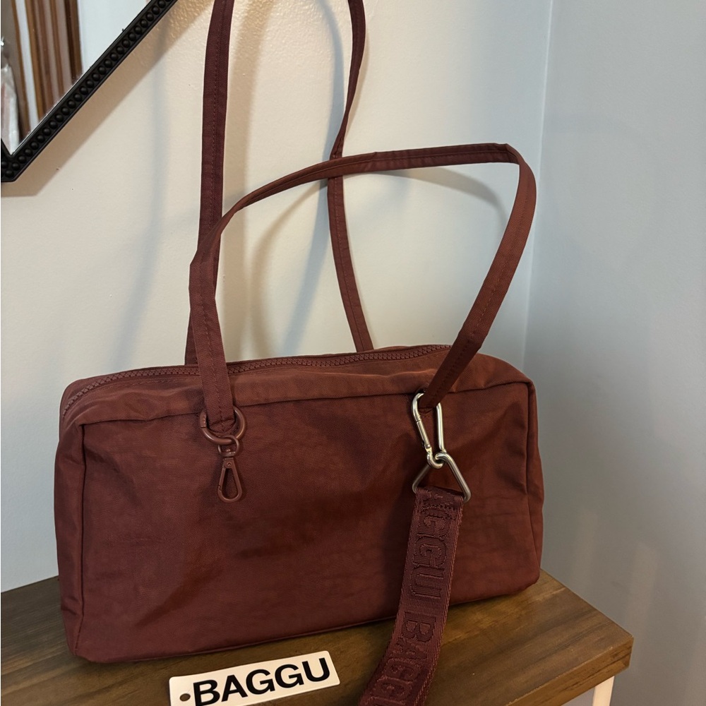 BAGGU mahogany bowler bag shoulder purse maroon plus key chain tag